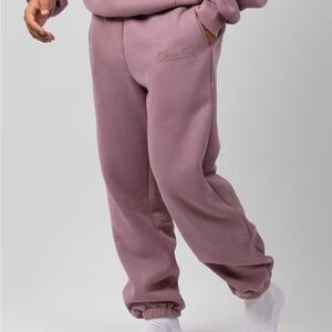 Comfrt Minimalist Sweatpants in Orchid